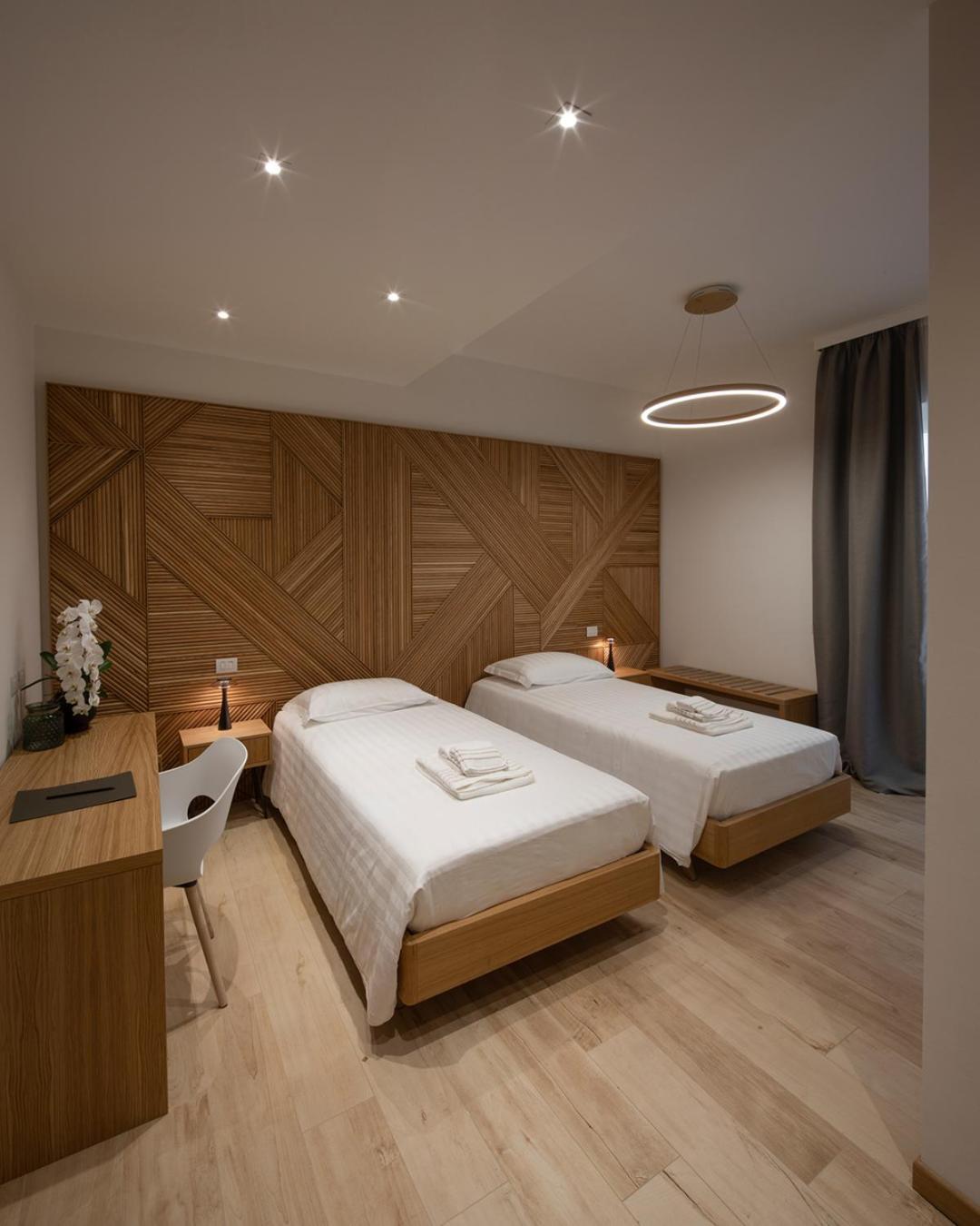 Ophelia Hotel Cazzago San Martino الغرفة الصورة